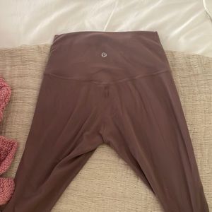 Lulu capri leggings
